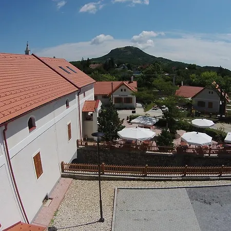 Bak Vendéglő 3* Gyulakeszi